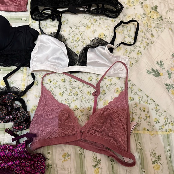 Victoria’s Secret Bralettes and bra (bundle of 14) - Picture 3 of 5